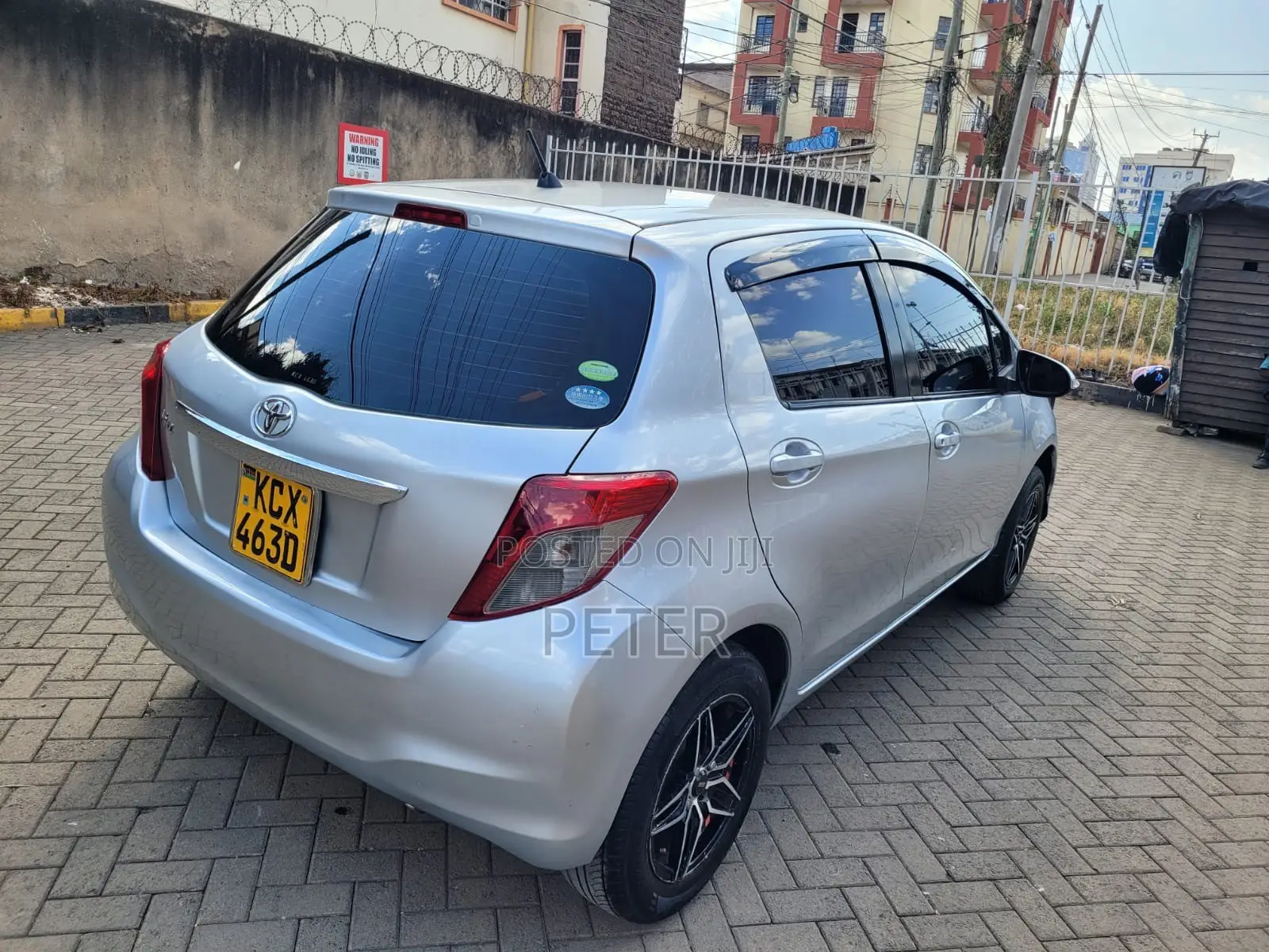 Toyota Vitz 2012 Silver