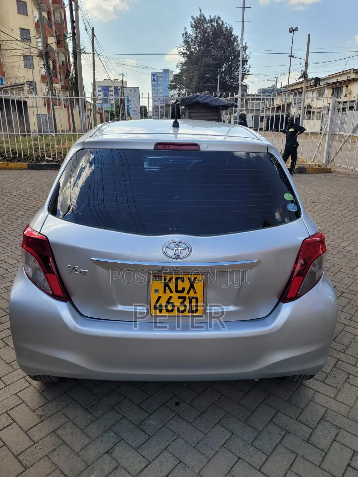 Toyota Vitz 2012 Silver