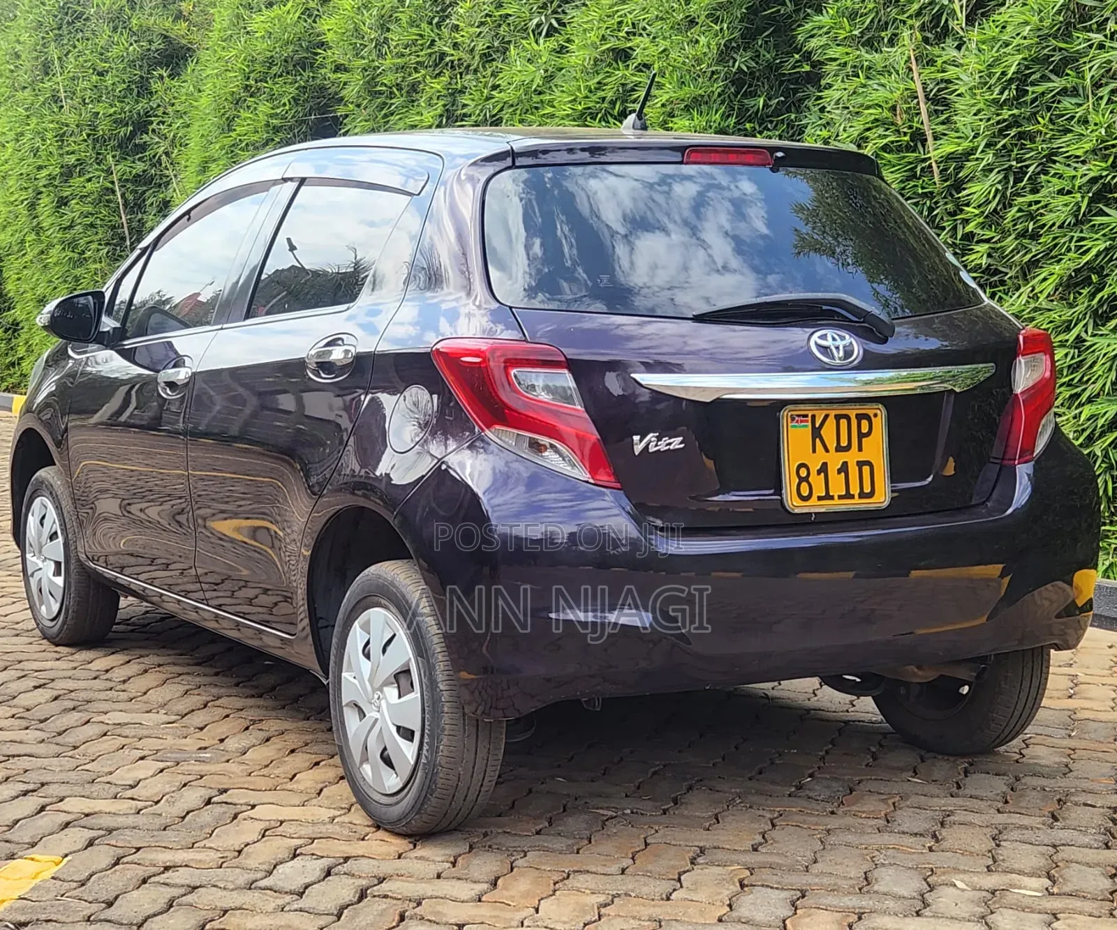 Toyota Vitz 2016 Maroon