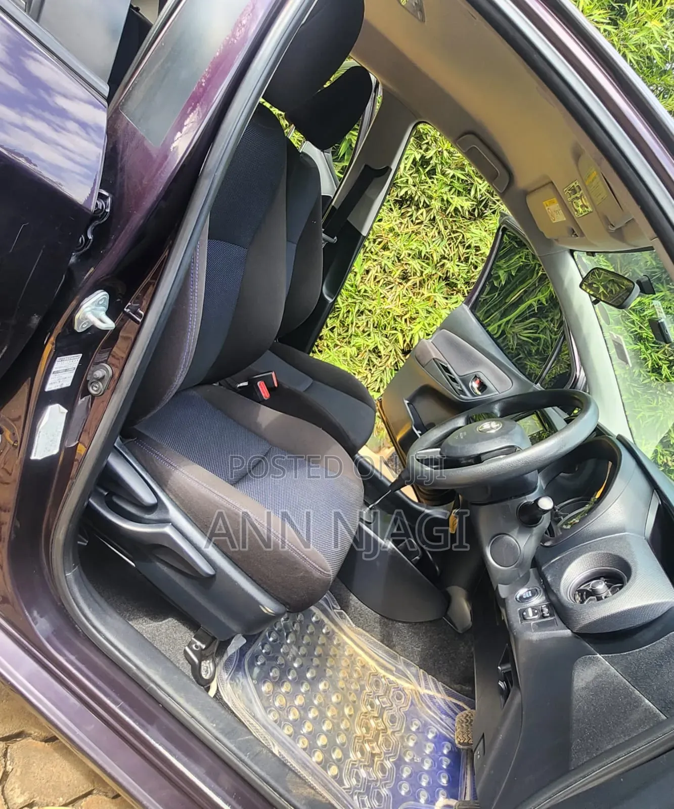Toyota Vitz 2016 Maroon
