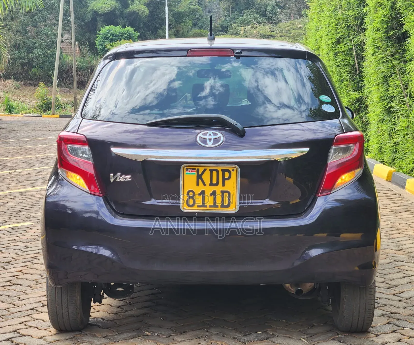 Toyota Vitz 2016 Maroon