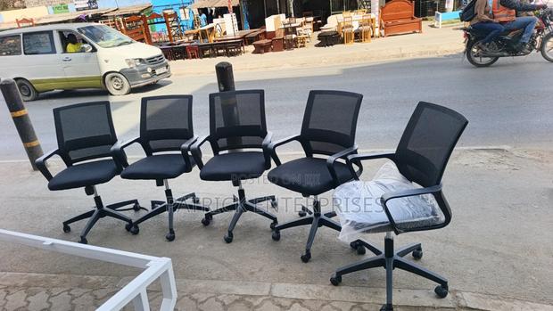 Mid-Back Captain Office Mesh Chair