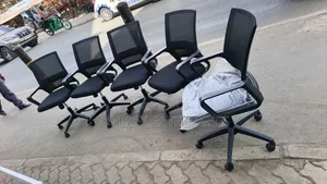 Mid-Back Captain Office Mesh Chair