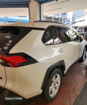Toyota RAV4 2019 White