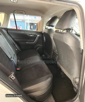 Toyota RAV4 2019 White