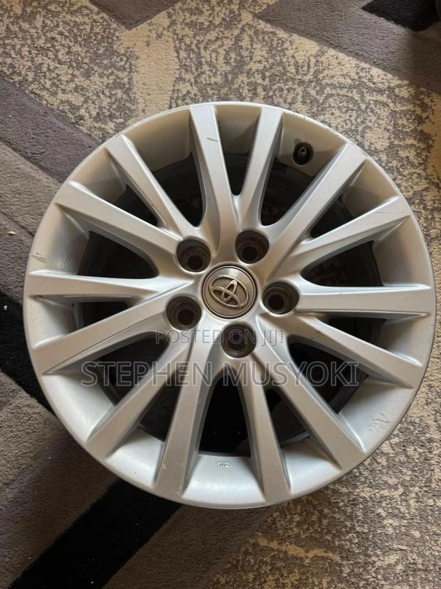Toyota Mark X, Noah,voxy, Crown,auris, Rumion,16inch Rims