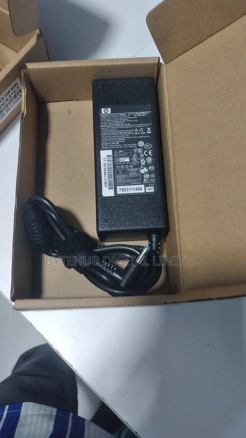 HP 90w Charger