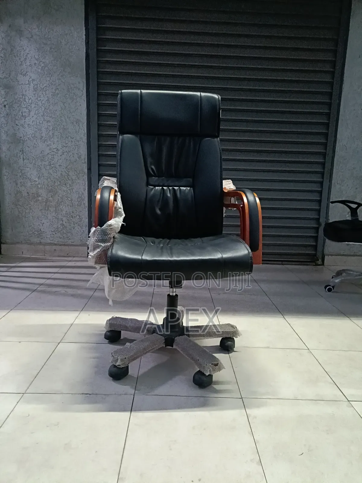 Wooden Padded Arms Executive Director Chair