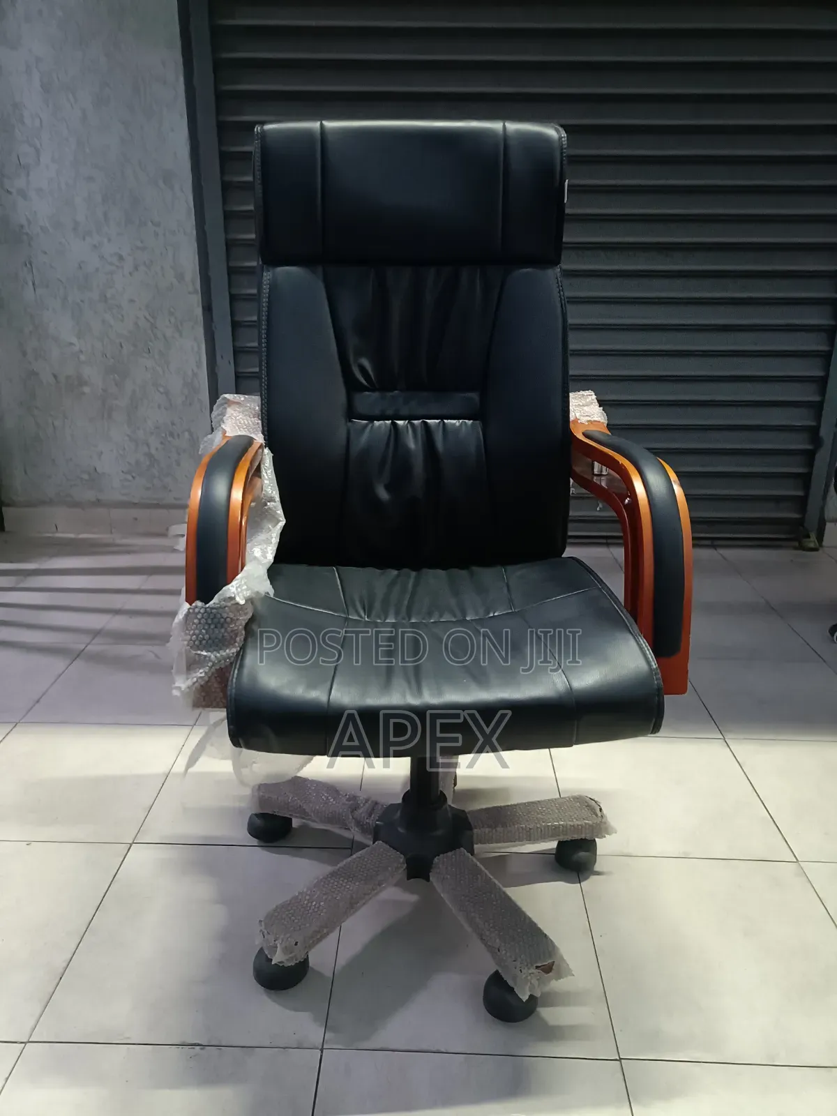 Wooden Padded Arms Executive Director Chair