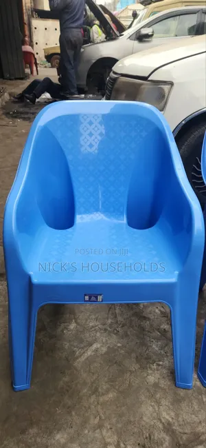 Shoshona Easy Chair, Sh Plastic Chairs