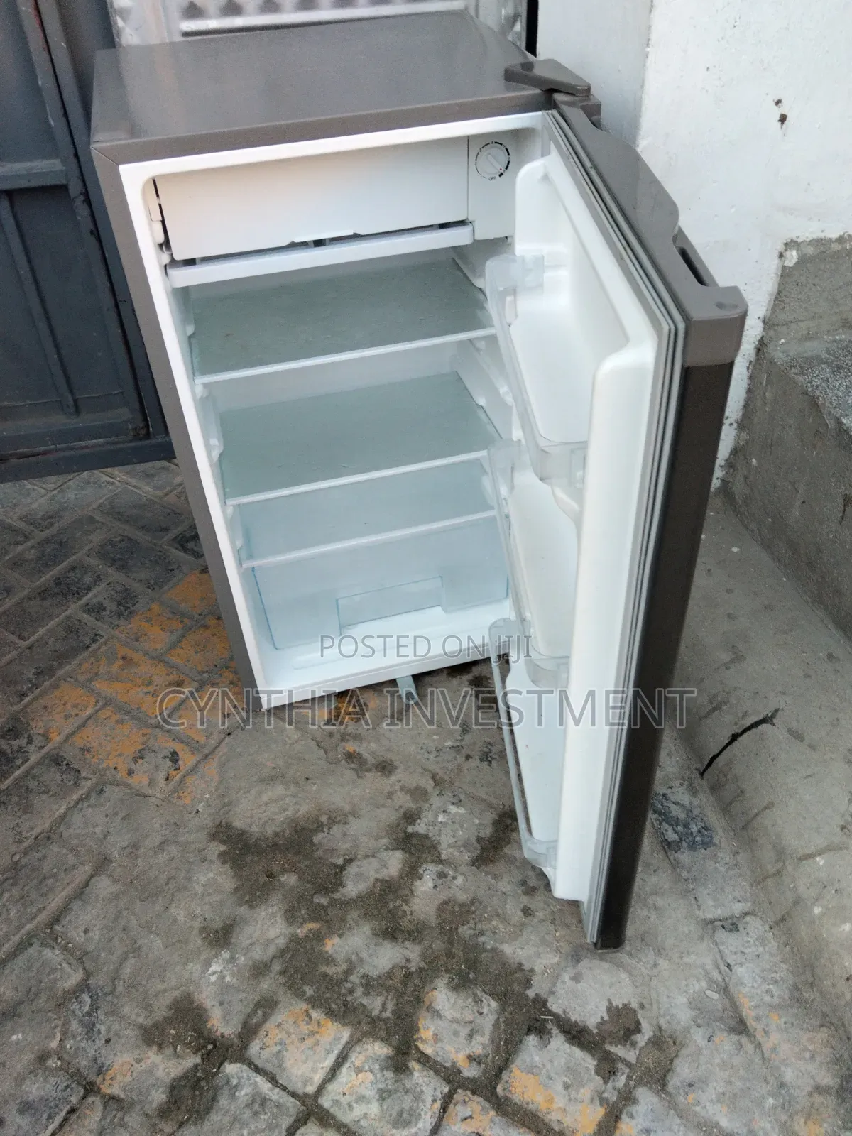 Mika 94 Litres Fridge