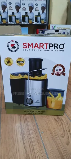 SmartPro SJC-2817S Is a 1000W Turbo-Power Centrifugal Juice Extractor