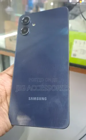 New Samsung Galaxy A06 64 GB Black