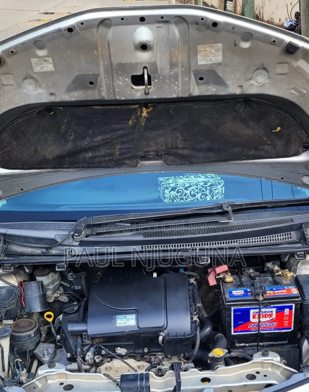 Toyota Vitz 2012 Silver
