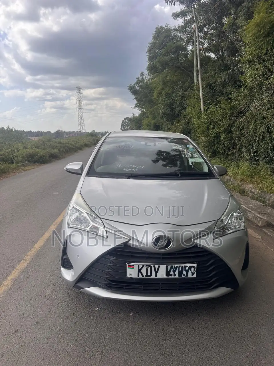 Toyota Vitz 1.3 FWD 5dr 2018 Silver