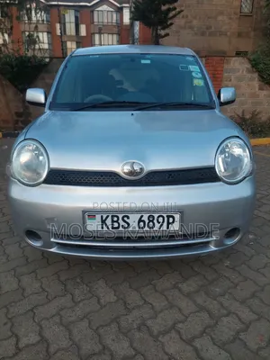 Toyota Sienta 2006 Silver