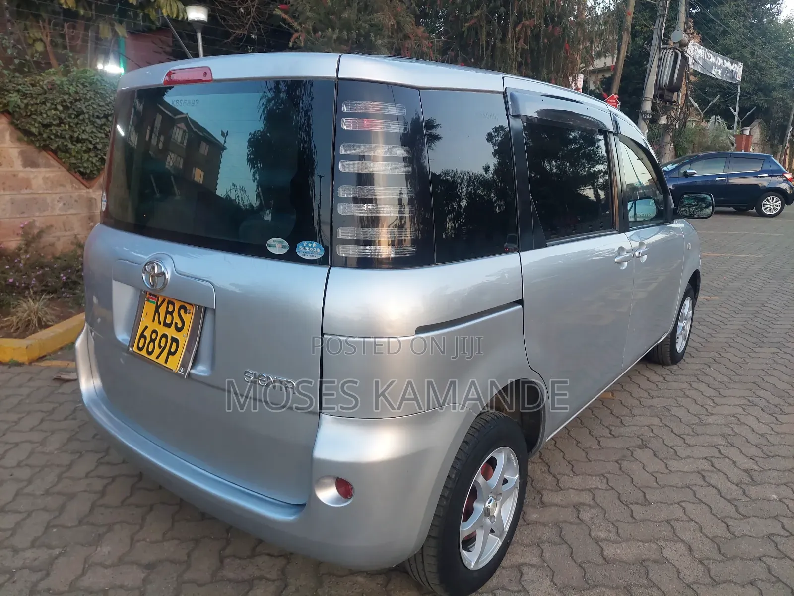 Toyota Sienta 2006 Silver