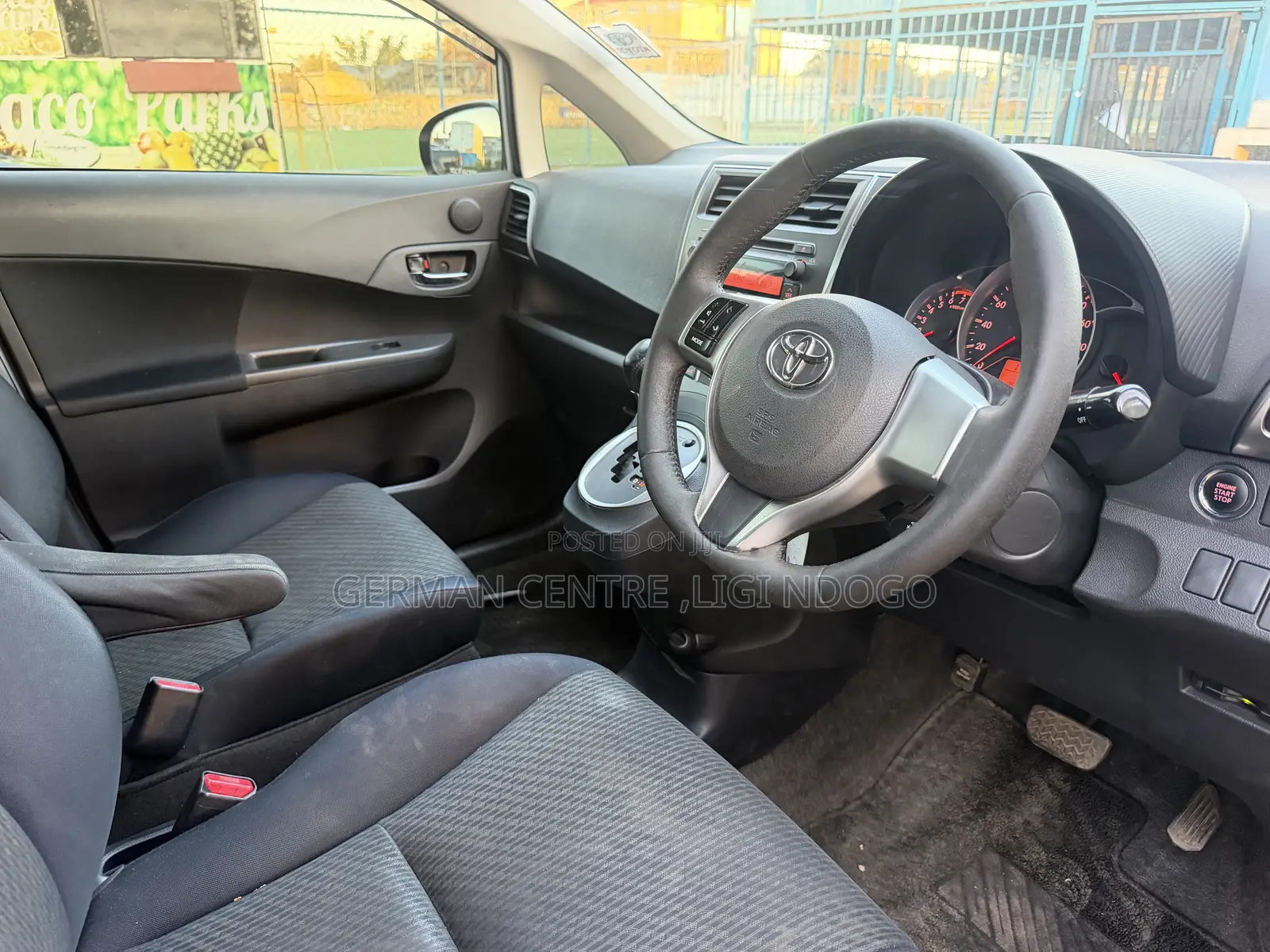 Toyota Ractis 2011 Silver