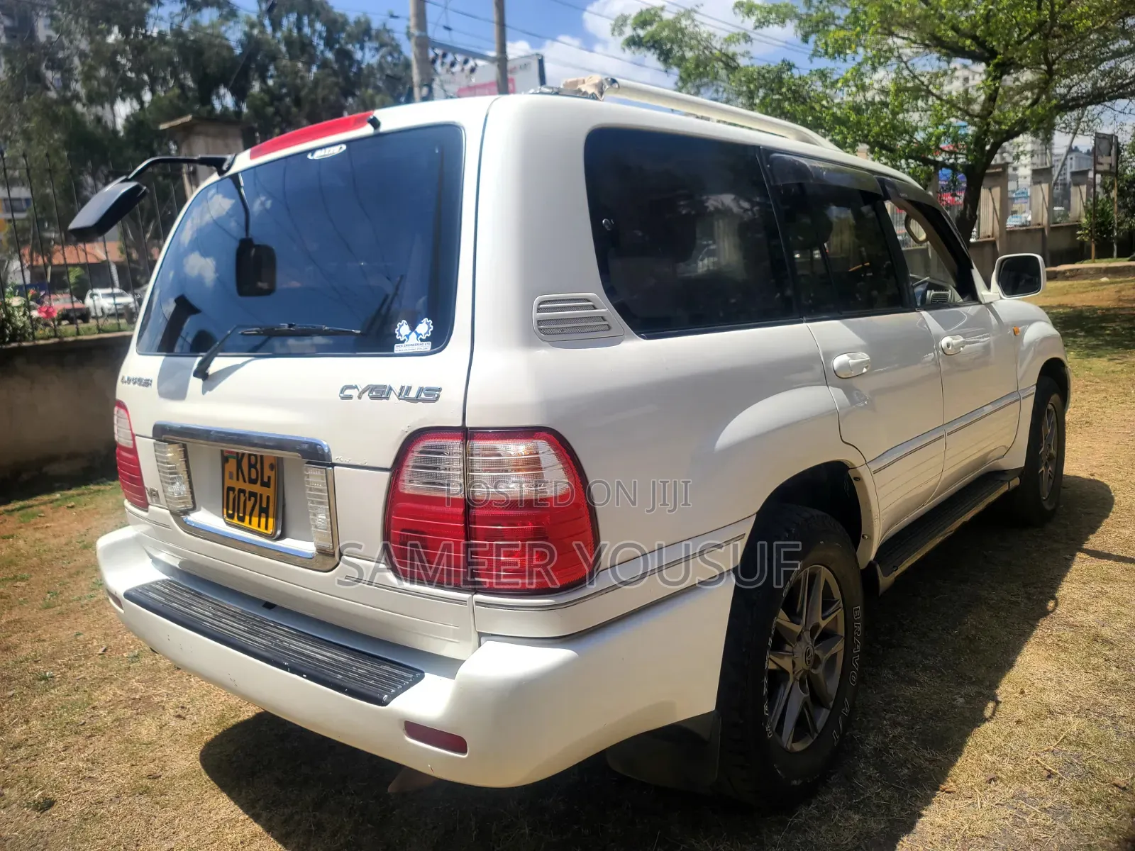 Toyota Land Cruiser 2003 White