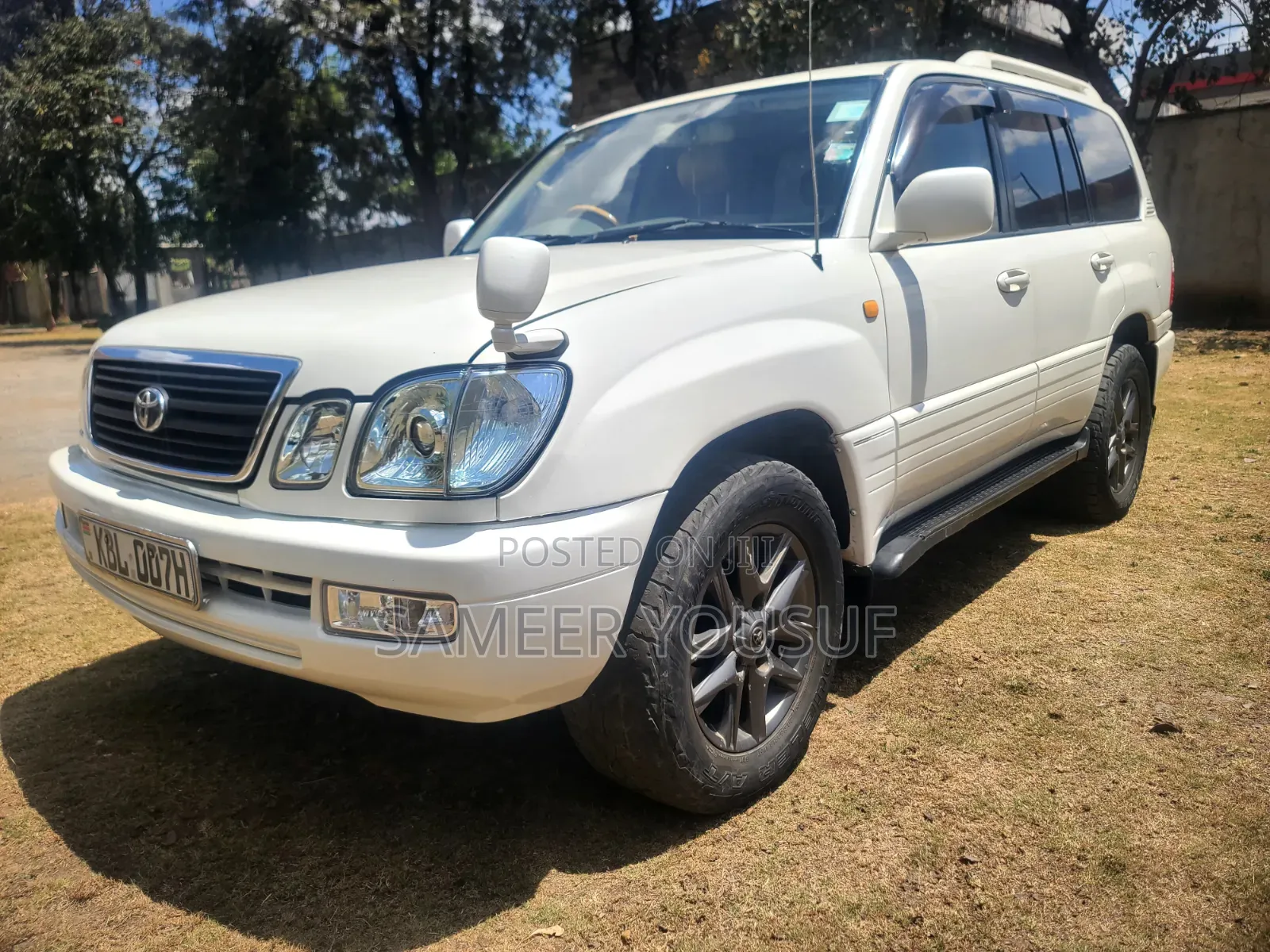 Toyota Land Cruiser 2003 White