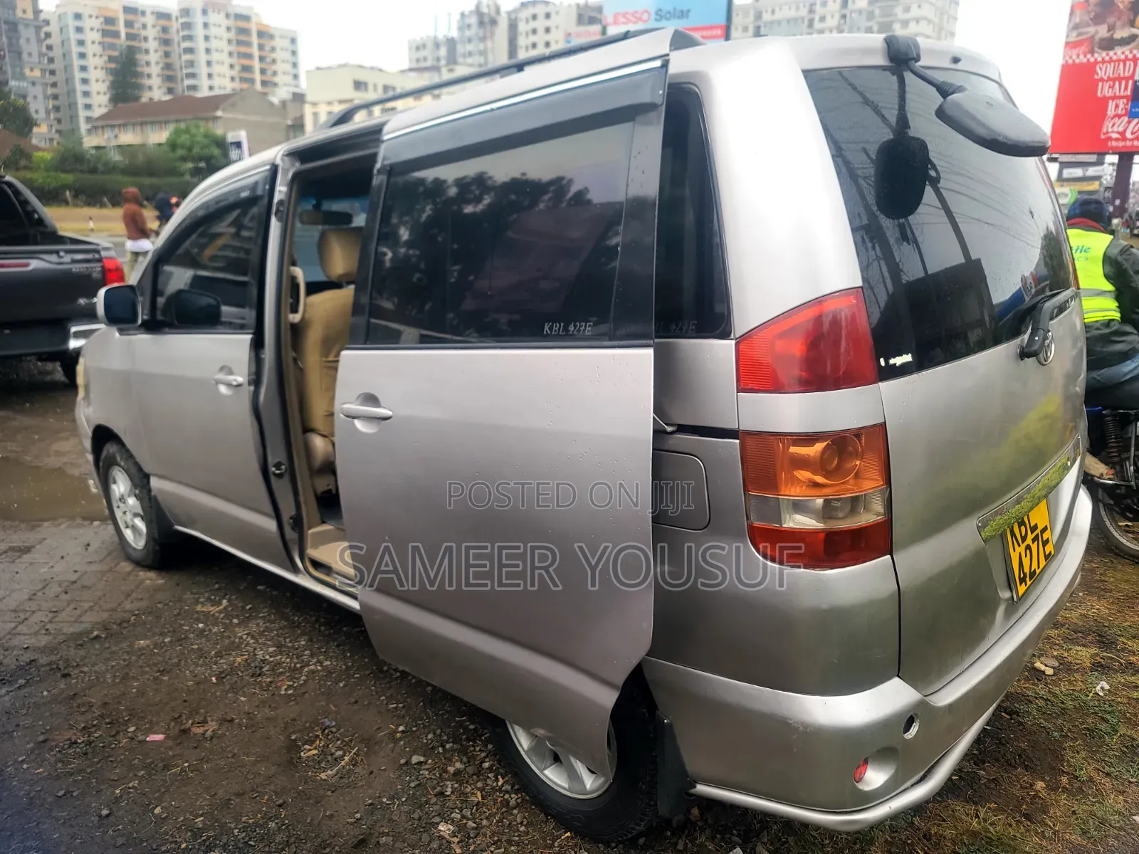 Toyota Noah 2003 Silver