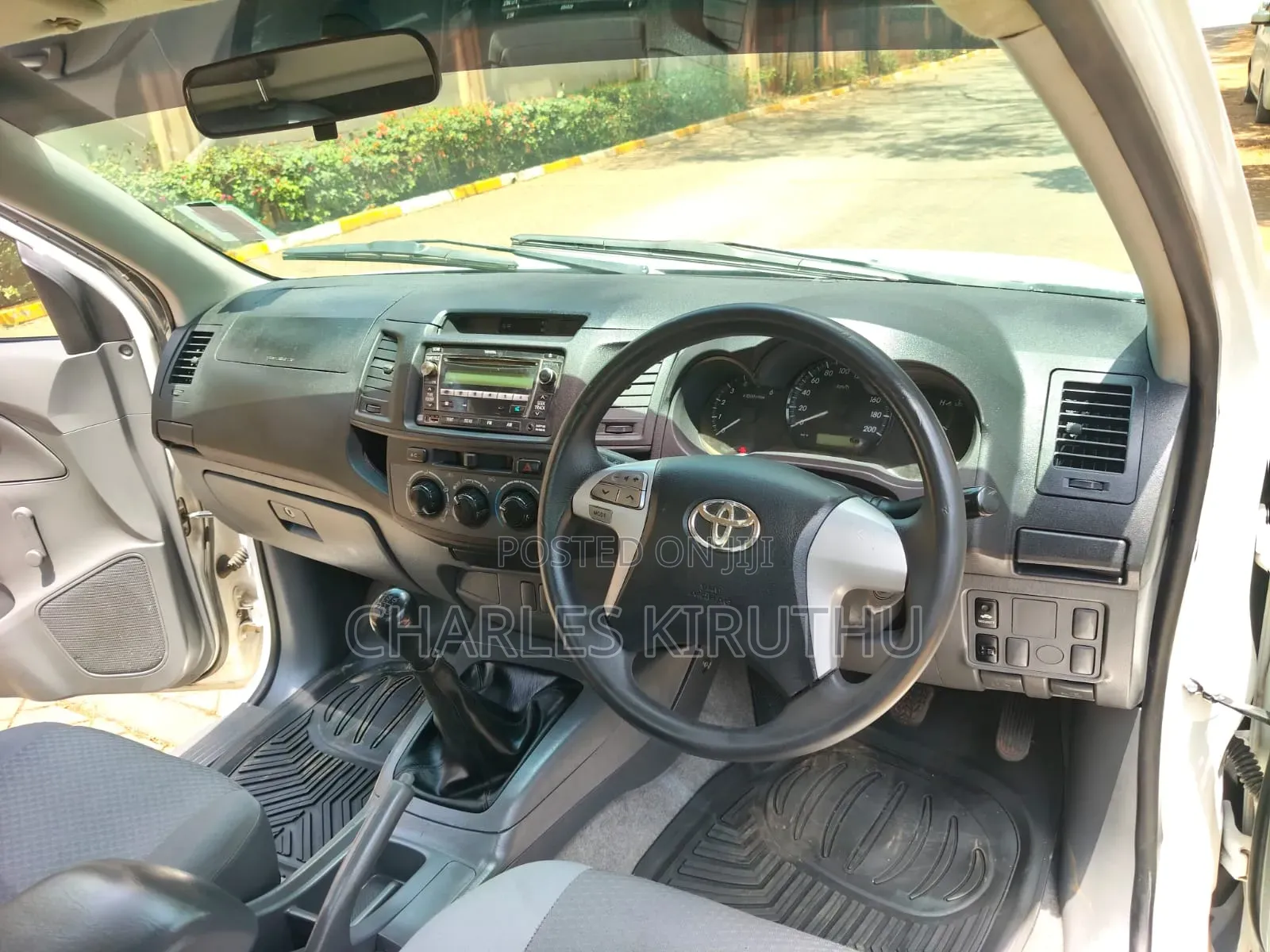 Toyota Hilux 2015