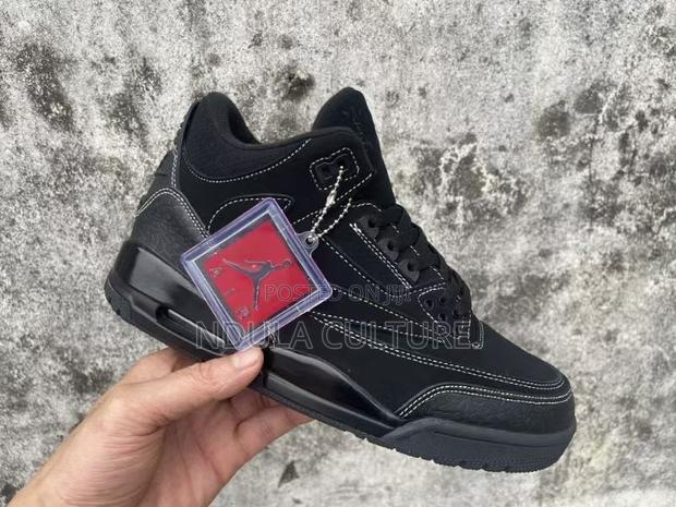Jordan 3 Cactus Jack X Travis Scott Black and White