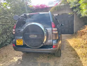 Toyota Land Cruiser Prado 2.7 5dr 2004 Gray