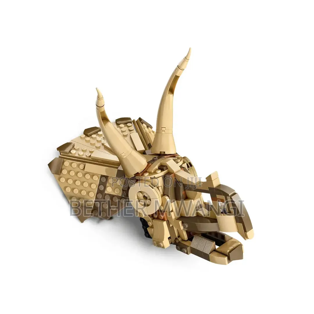 Jurassic World Dinosaur Fossils: Triceratops Skull