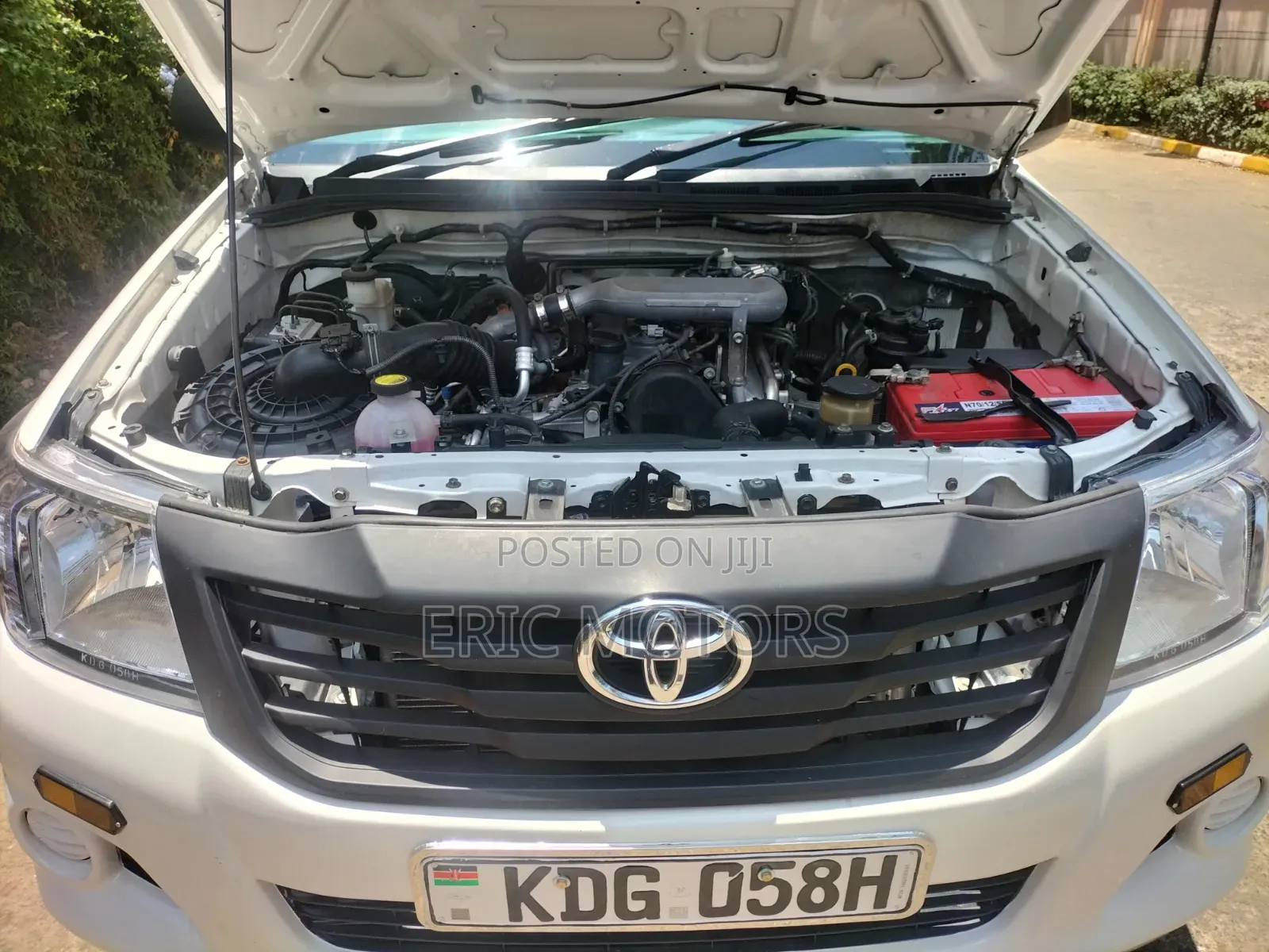 Toyota Hilux 2014 White