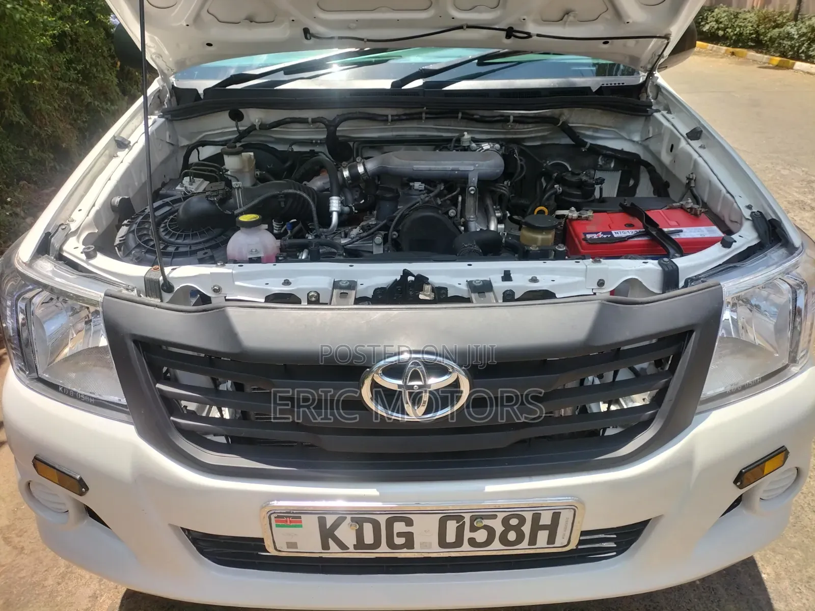 Toyota Hilux 2014 White