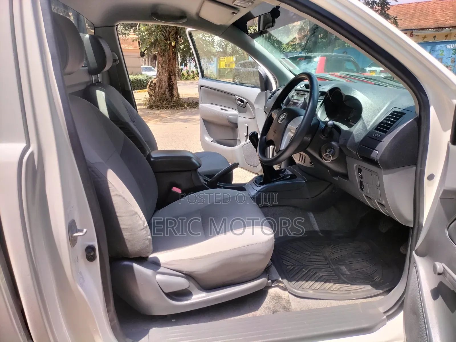 Toyota Hilux 2014 White