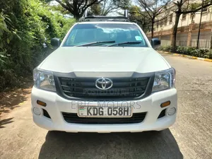Toyota Hilux 2014 White