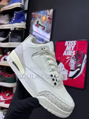 Jordan 3 Cactus Jack X Travis Scott Black and White