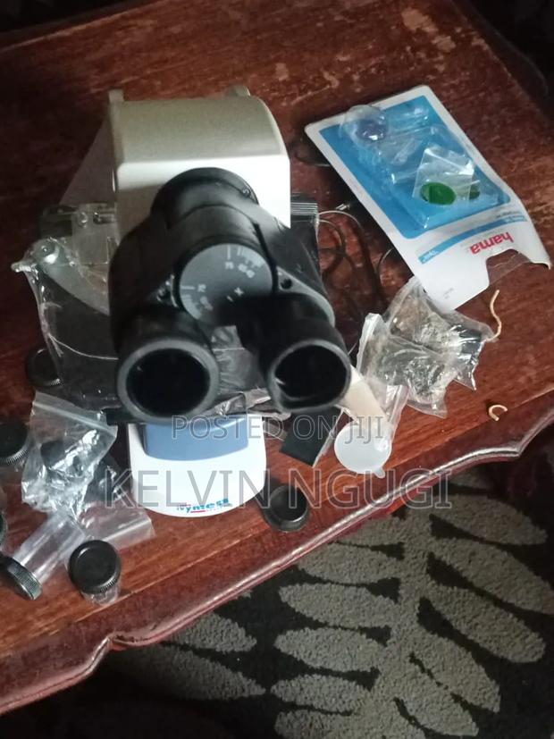 Microscope