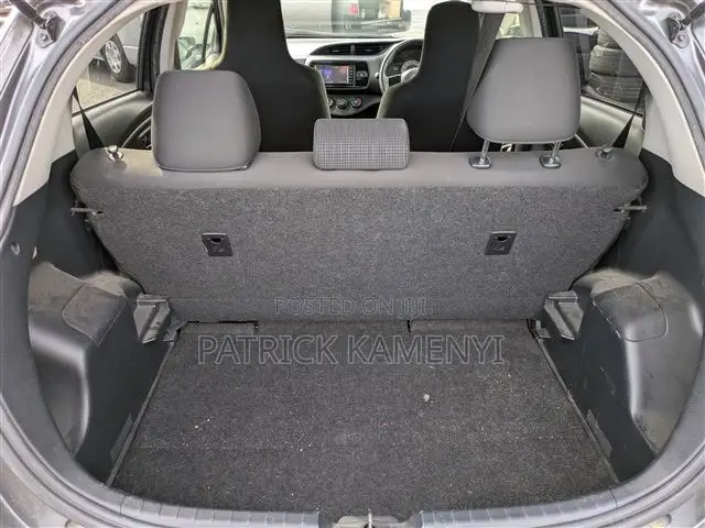 Toyota Vitz 1.0 FWD 5dr 2018 Gray