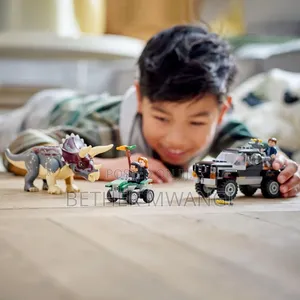 Jurassic World Triceratops Pickup Truck Ambush
