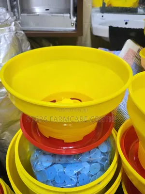 Non Spillage Chick Feeders