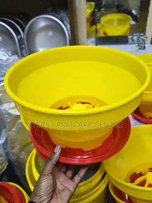 Non Spillage Chick Feeders