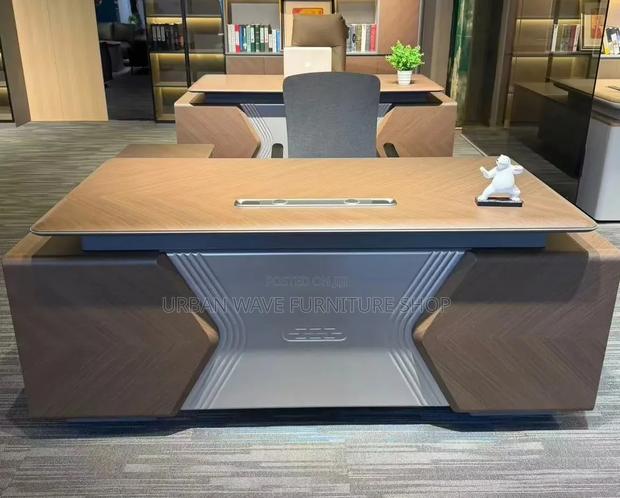 Executive New Design Office Desk - thumbnail 2