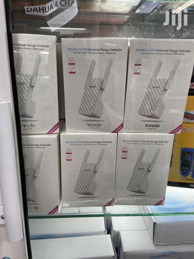 Tenda A9 Wireless N300 Universal Wifi Range Extender - main view
