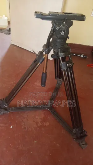 Used E-Image 710A Heavy-Duty Professional Video Tripod