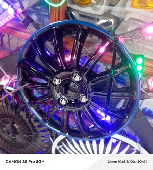 13" Multi Spoke Snap on Wheel Hubcap With Blue Outer Rim Accent