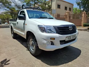 Toyota Hilux 2015 Off white