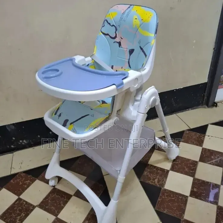Adjustable Feeding Chair 
Available in Pink and Blue