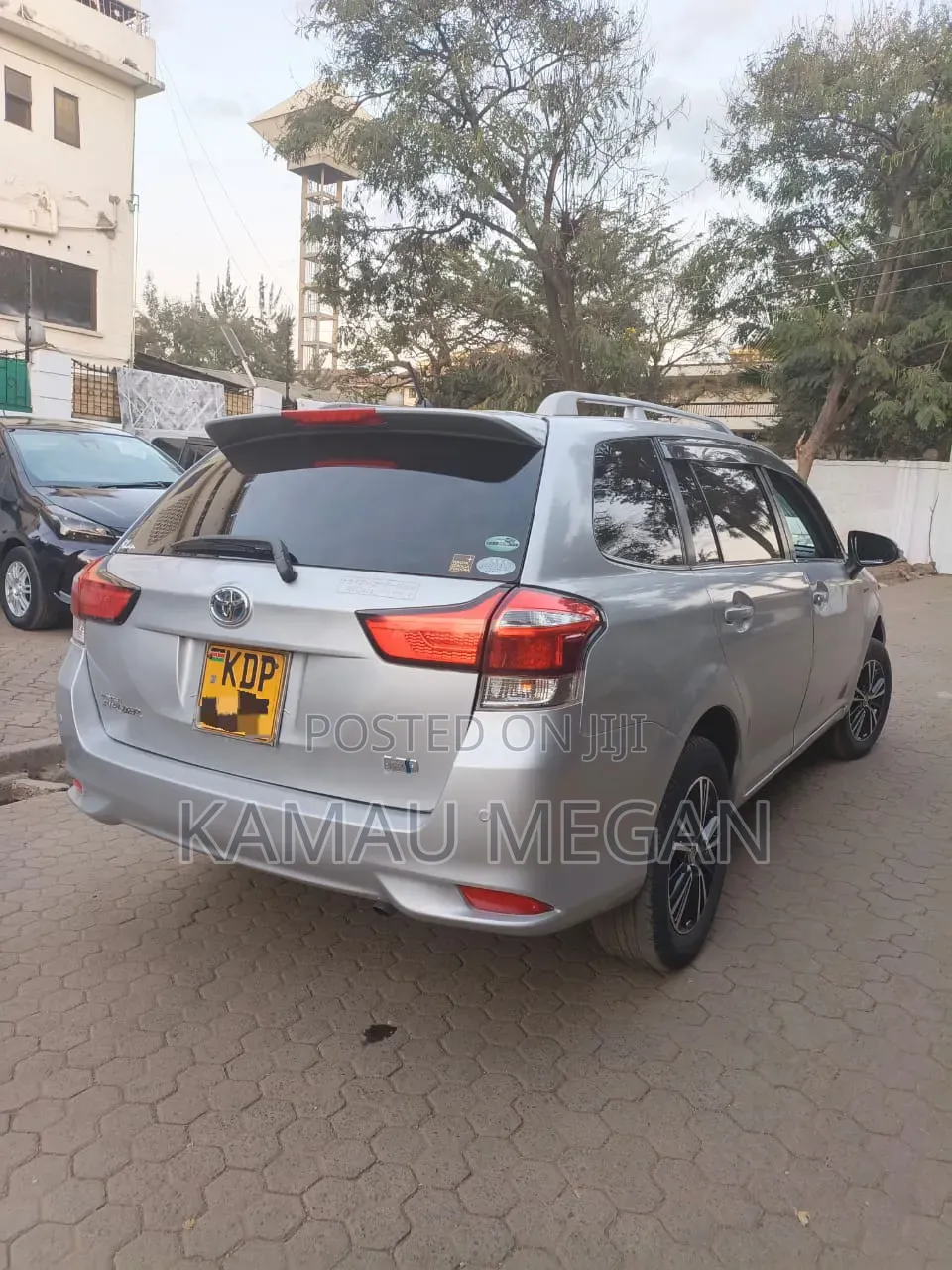 Toyota Corolla Fielder 2017 Silver