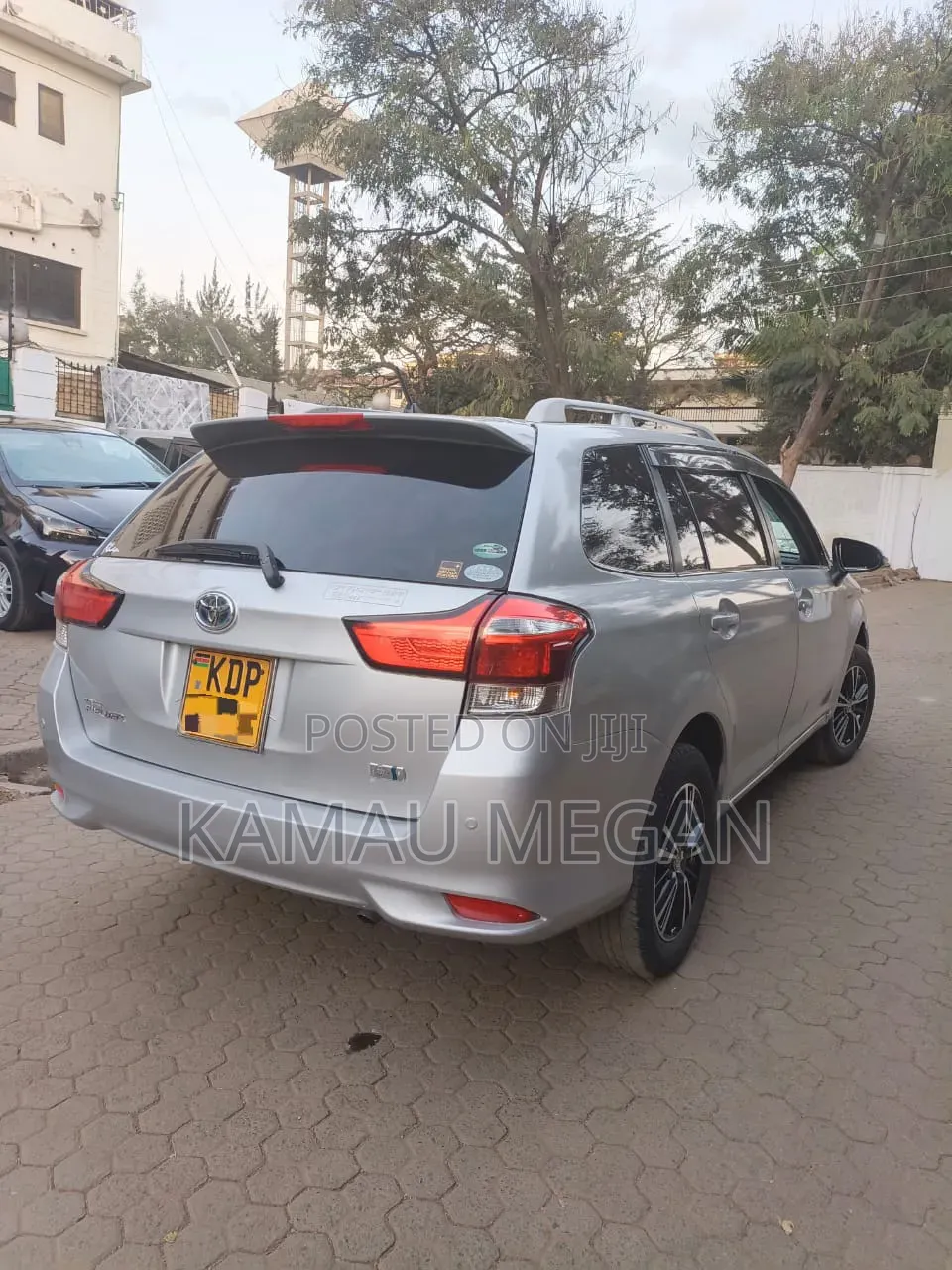 Toyota Corolla Fielder 2017 Silver