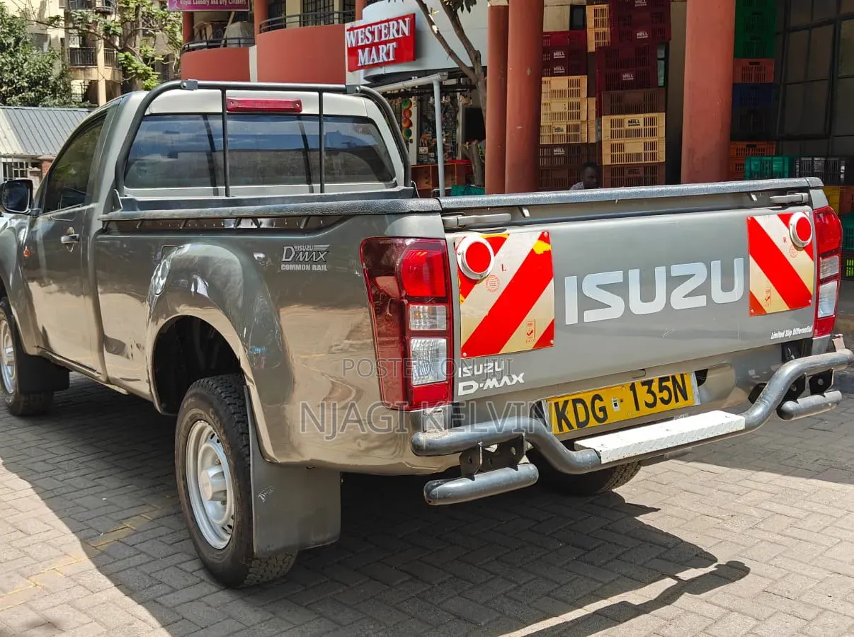 Isuzu D-MAX 2021 Gray