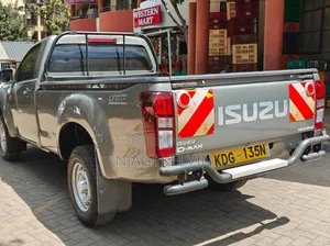 Isuzu D-MAX 2021 Gray