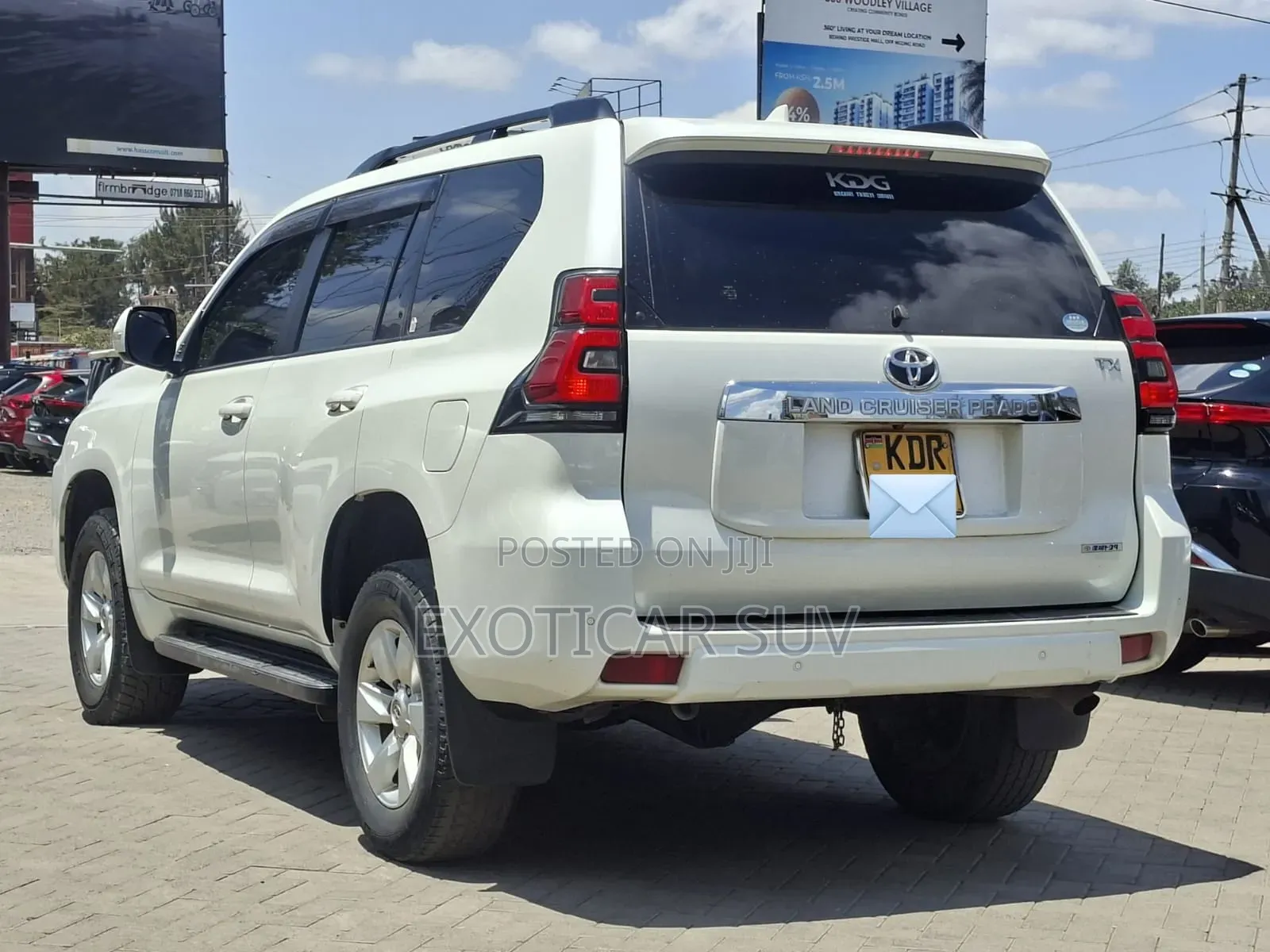 Toyota Land Cruiser Prado 2018 Off white